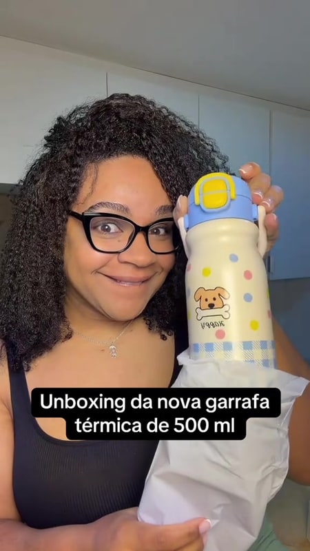 Garrafa Térmica Infantil com Canudo e Alça de Silicone