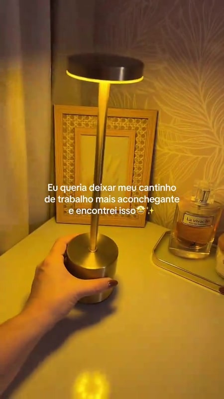 Luminária de Mesa LED Articulada com Sensor Touch
